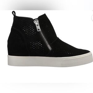 Steven Madden Wedgie-P Black Suede Zip Up Sneakers Size 8.5